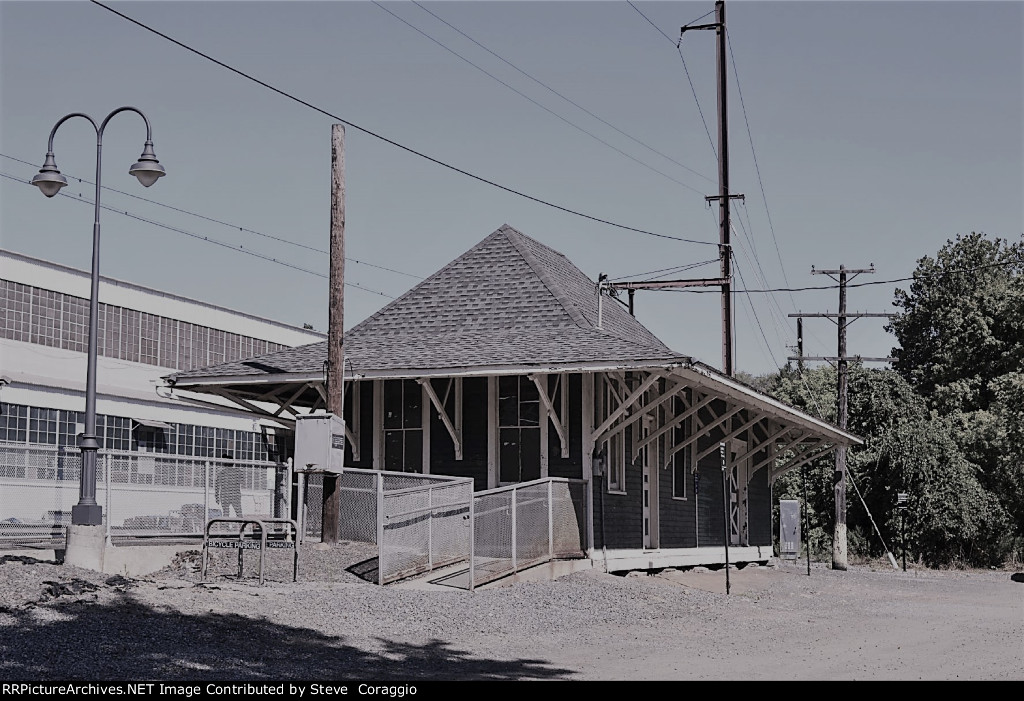 Peapack Station in Slate 